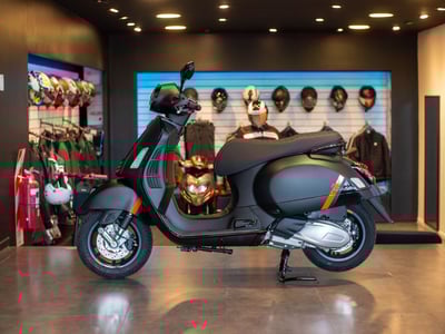 Vespa GTS 300 Super Sport | Actitud y potencia italiana